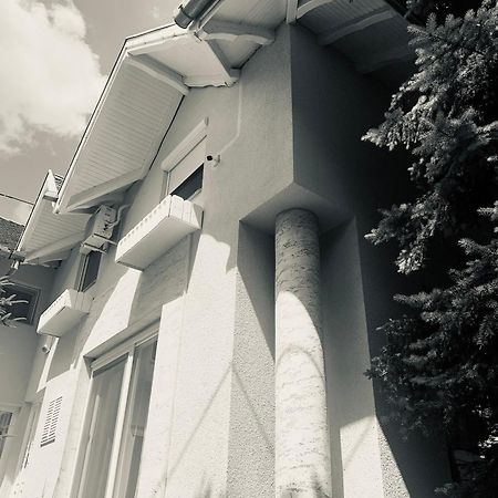 La Casa Tamaris Apartment Senta Екстериор снимка