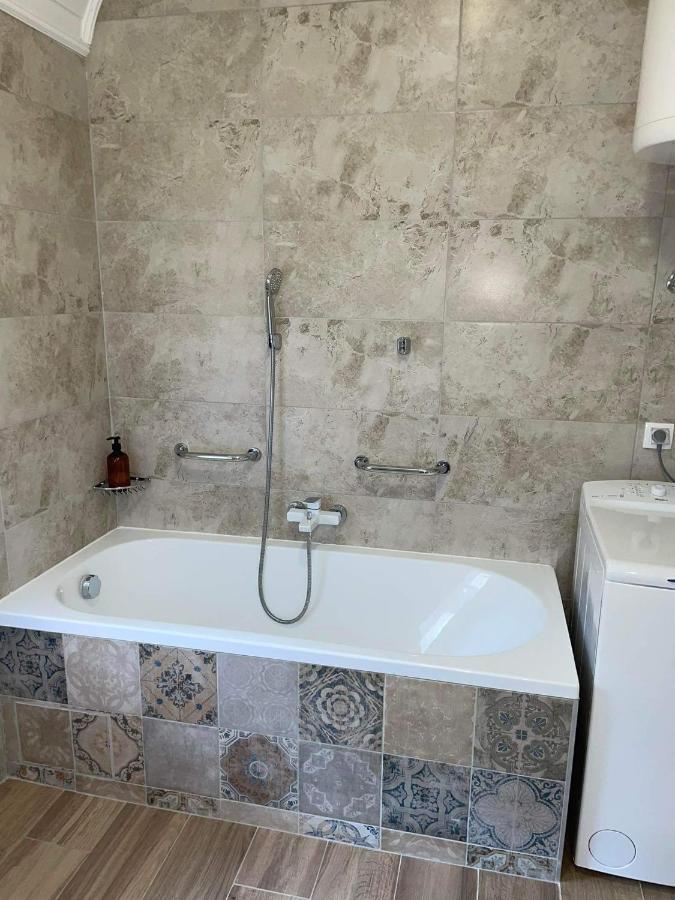 La Casa Tamaris Apartment Senta Екстериор снимка