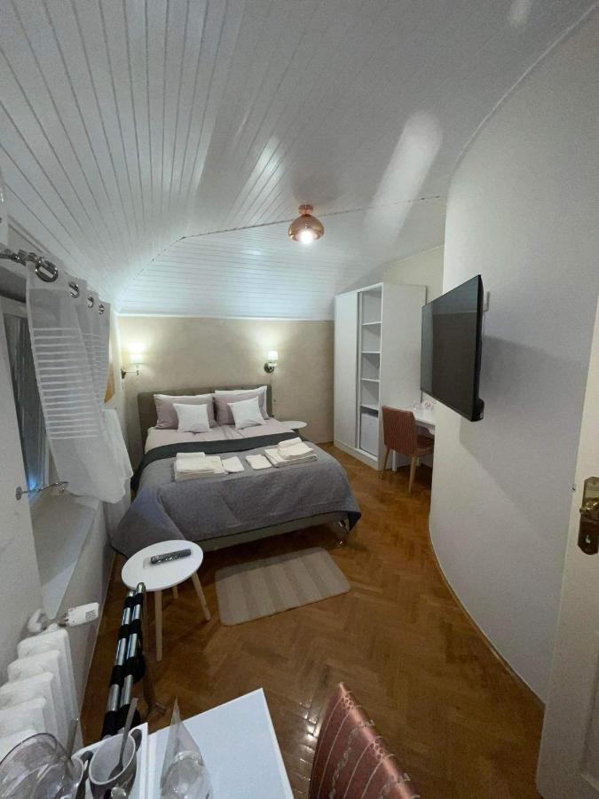 La Casa Tamaris Apartment Senta Екстериор снимка